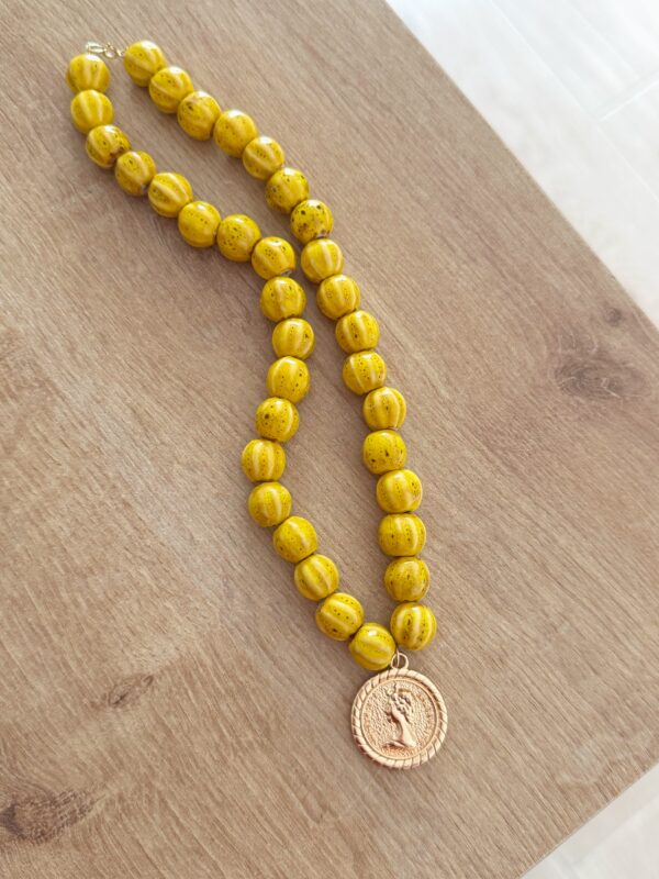 Collar medalla dorada - Imagen 2